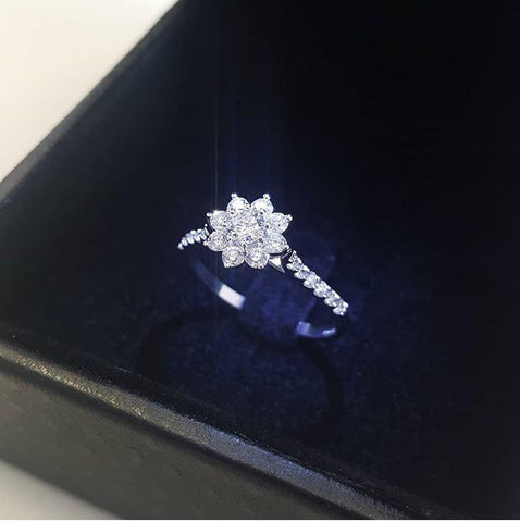 Flower Diamond engagement ring